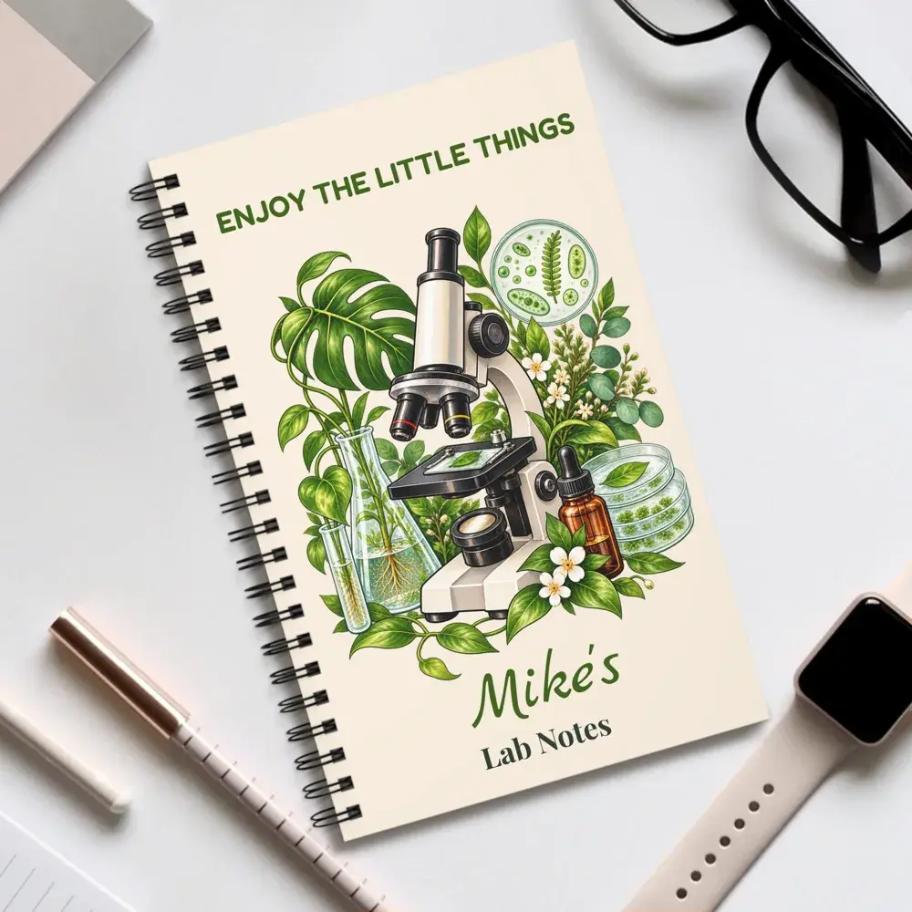 Notizbuch „Lab Notes“ mit Namen